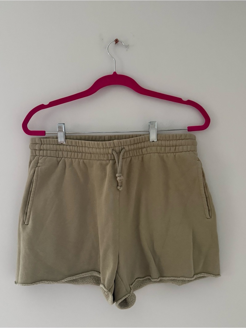 Aritzia TNA Women's Casual Drawstring Lounge Shorts - Sage Green
